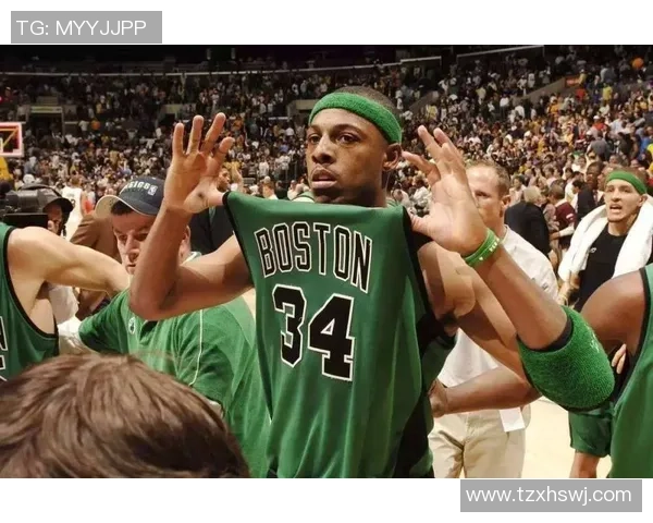 猛龙与凯尔特人激战正酣精彩瞬间回顾与赛场氛围解析