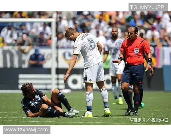 西雅音速与纽约城的激烈对决揭示了足球战术与团队协作的完美结合